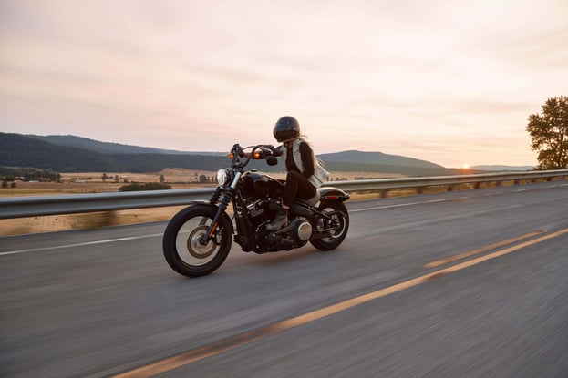 harley-davidson-zGzXsJUBQfs-unsplash (1)